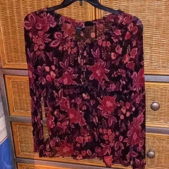 Express Women's Black Burgundy Floral Sheer Beaded Long Bell Sleeve Sz LargeTop - Picture 2 of 16